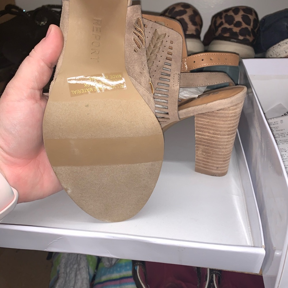 Heels - Picture 3 of 3